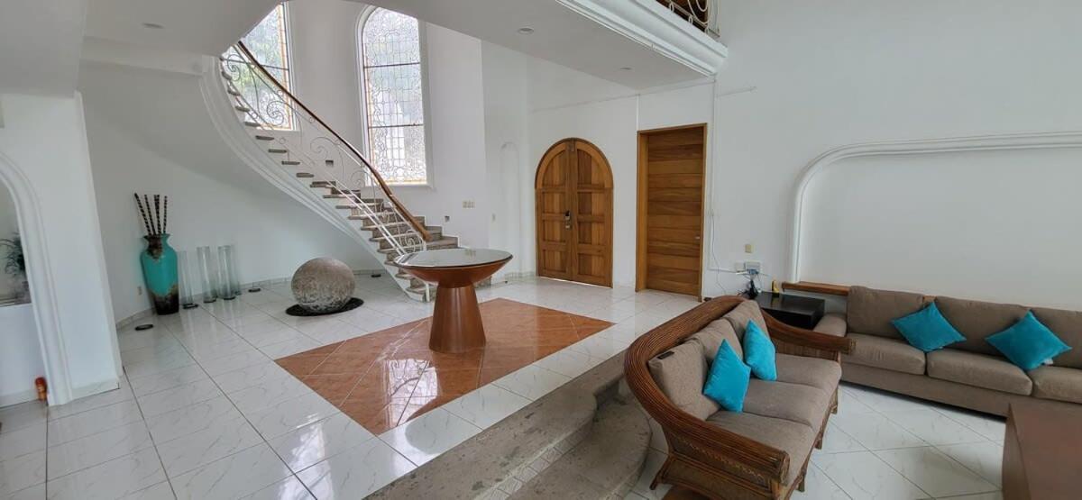 Villa Martha Garza Blanca - Private Heated Pool بويرتو فالارتا المظهر الخارجي الصورة