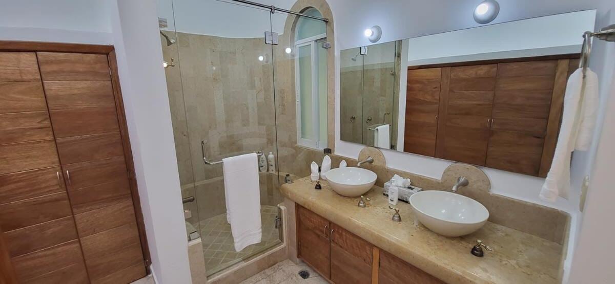 Villa Martha Garza Blanca - Private Heated Pool بويرتو فالارتا المظهر الخارجي الصورة