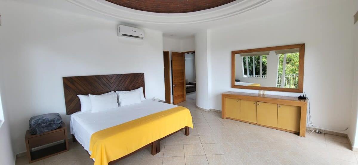 Villa Martha Garza Blanca - Private Heated Pool بويرتو فالارتا المظهر الخارجي الصورة