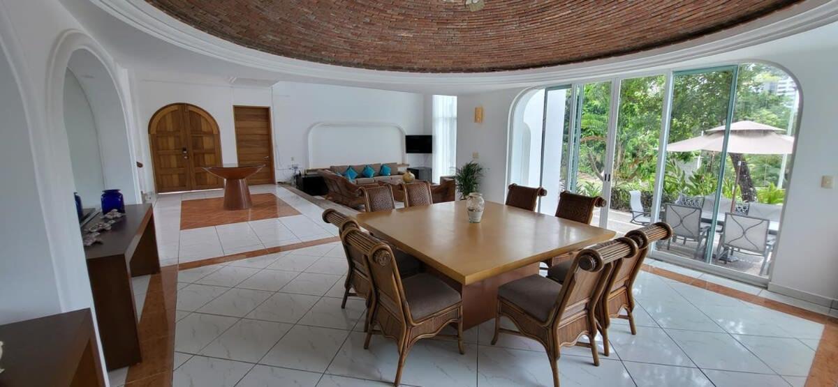 Villa Martha Garza Blanca - Private Heated Pool بويرتو فالارتا المظهر الخارجي الصورة