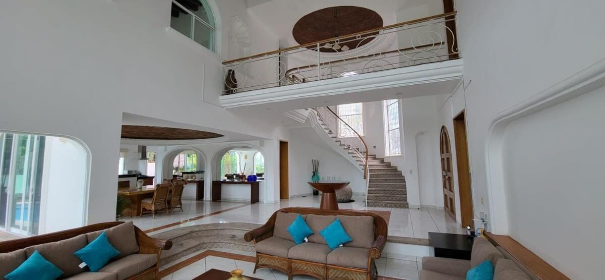 Villa Martha Garza Blanca - Private Heated Pool بويرتو فالارتا المظهر الخارجي الصورة